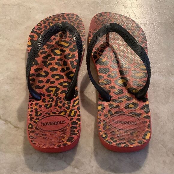 HAVAIANAS  Animal Print Flip Flops - Picture 1 of 4